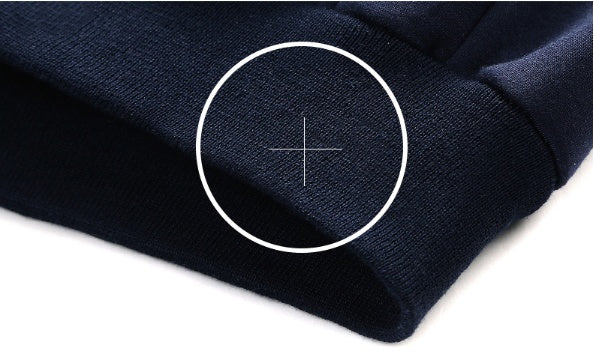 Men's Agate sportswear sweater, made of breathable fabric, featuring a comfortable fit and athletic design for active wear.