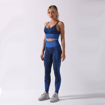 Alvionz seamless snake print yoga set featuring moisture-wicking fabric and a fitted, stylish design for fitness activities.