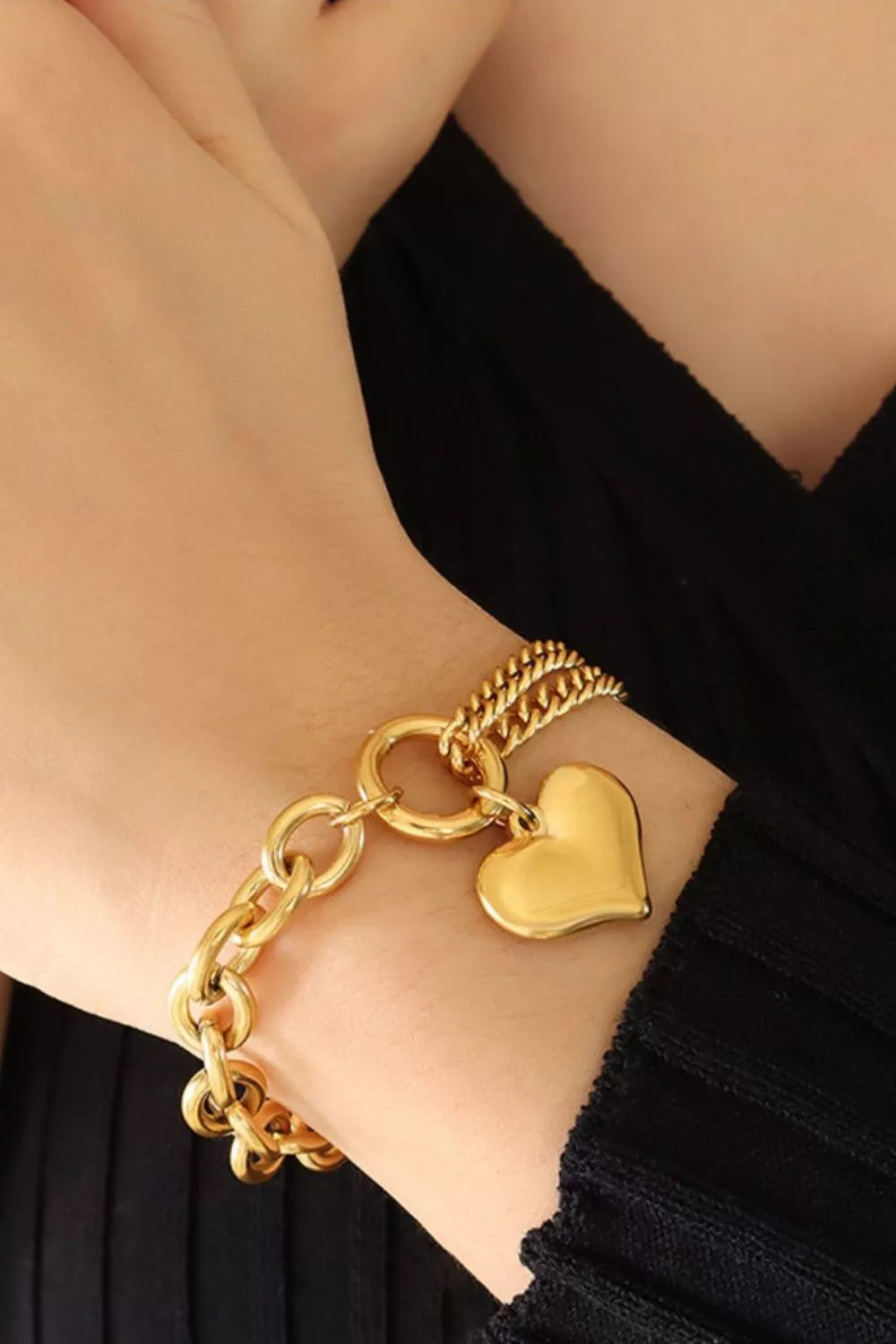 f158aa9b-70b6-4e73-ae19-172b16e6e31e-Max